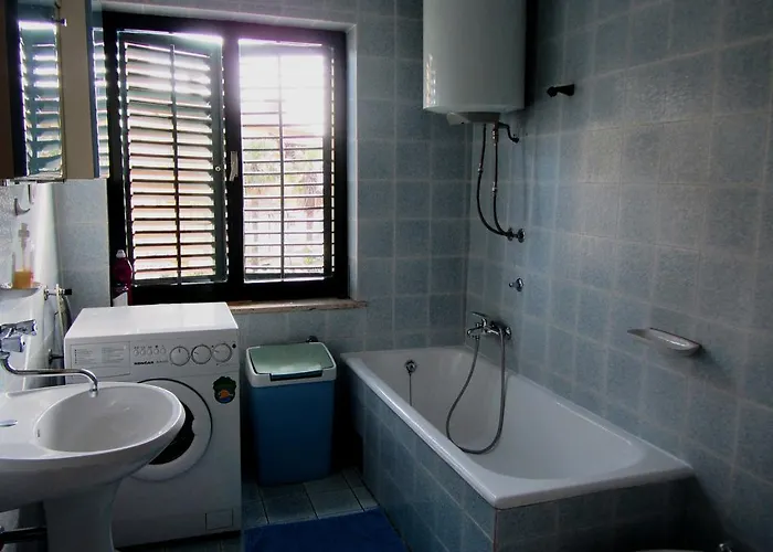 Holiday House Sara بيت للعطل