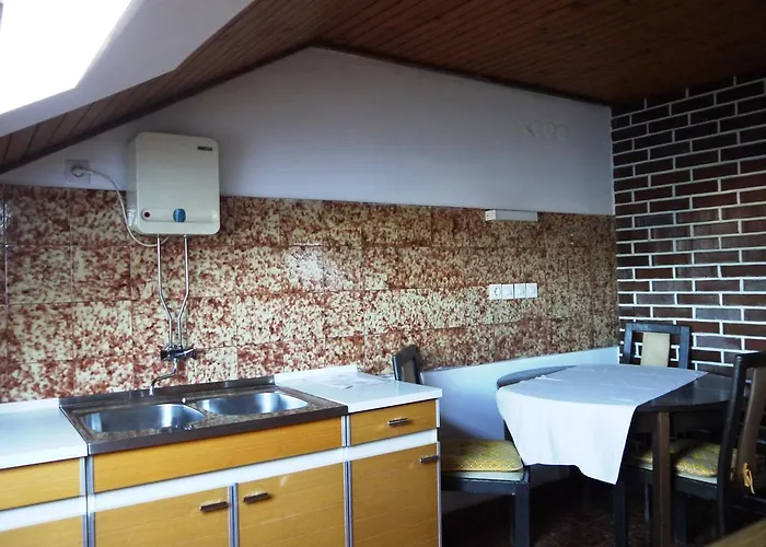 Holiday House Sara بيت للعطل أوباتيا