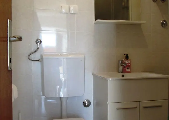 Holiday House Sara بيت للعطل أوباتيا