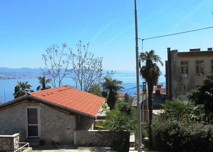 Holiday House Sara بيت للعطل