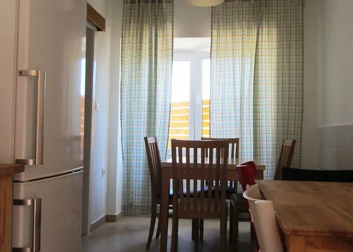 Holiday House Sara بيت للعطل أوباتيا