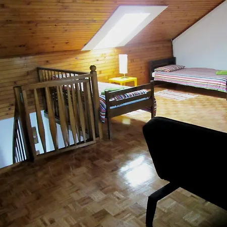 House Sara בית נופש אופטיה