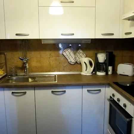 House Sara בית נופש אופטיה